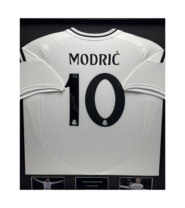 Luka Modric Real Madrid Heimtrikot 24/25 (gerahmt) 