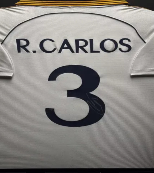 Roberto Carlos Real Madrid 99/00 Framed Home Shirt