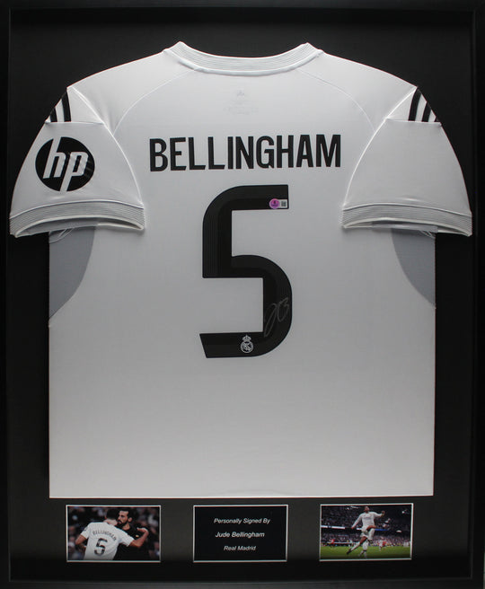Camiseta de local enmarcada del Real Madrid de Jude Bellingham 25/26