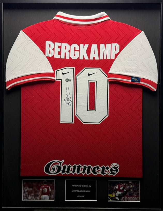 Dennis Bergkamp Arsenal 96/98 ingelijst thuis shirt