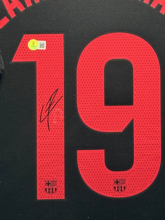 Lamine Yamal FC Barcelona 24/25 framed away shirt